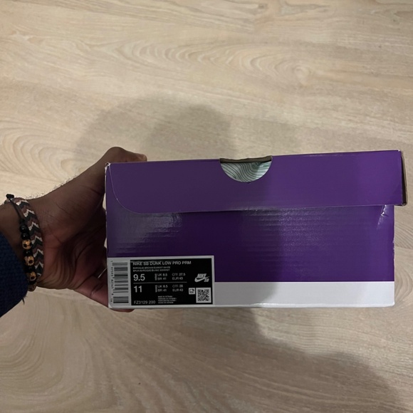 Dunk Low SB Big Money Savings - Picture 3 of 3